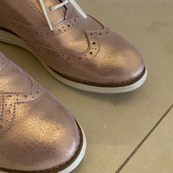 Cole Haan Original Grand Rose Gold Wingtip Oxfords Lightweight Size 8B RRP $180 - Picture 7 of 10